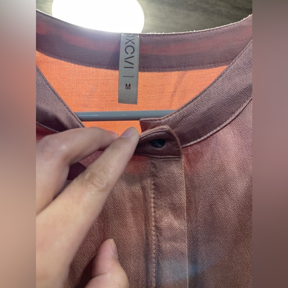 Women blouse - Picture 3 of 4